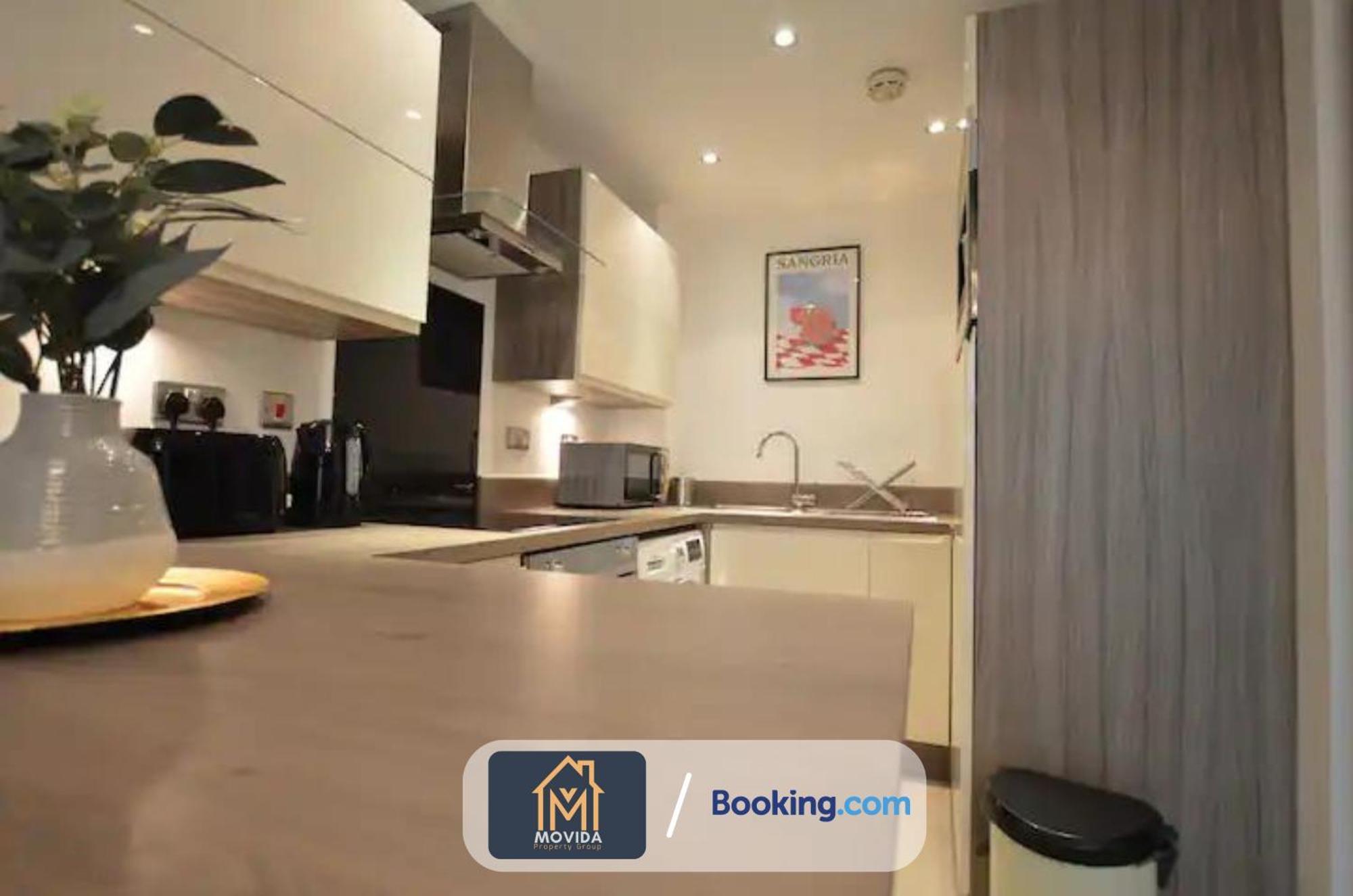 Lgi Stunning 1 Bedroom Apartment By Movida Property Group Short Lets & Serviced Accommodation Leeds  Exterior photo